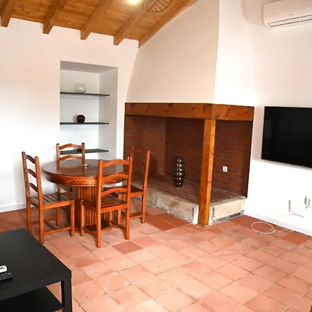 Casa Isqueiro Vakantiehuis Cela (Leira)