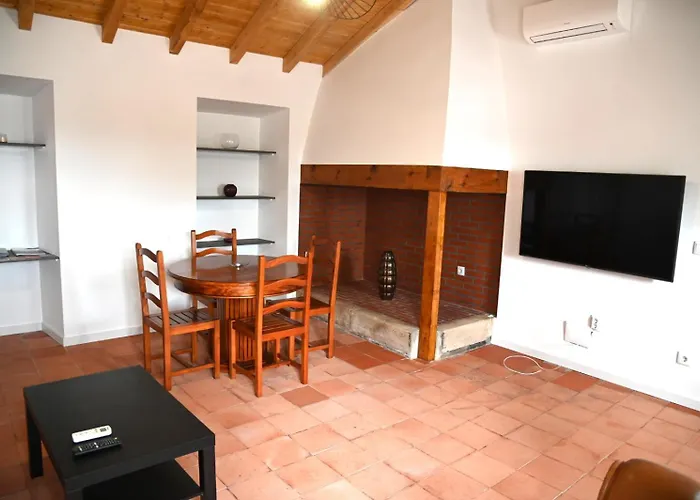 Casa Isqueiro Holiday home Cela (Leira)